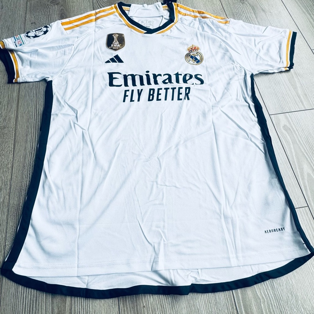 Soccer Jersey #7 Vini Jr White Home Shirt XL 2022 Champions Patch New With Tags